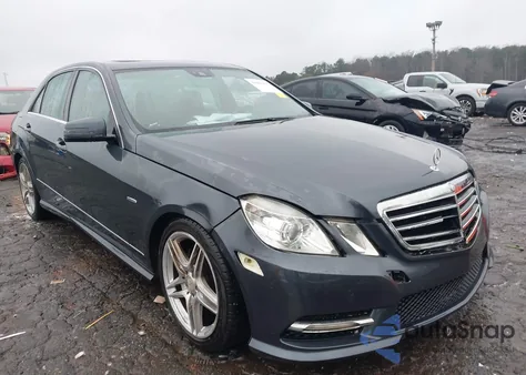 2012 Mercedes-Benz E 350 из США, поврежденный, VIN WDDHF5KB9CA526645